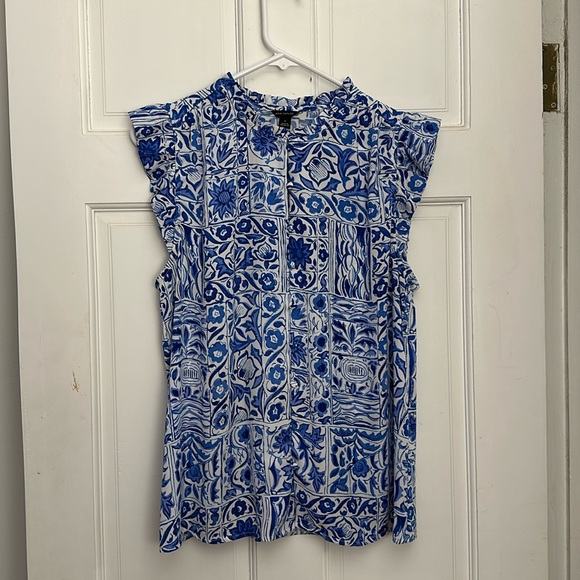 Tiled Mixed Media Ruffle Button Shell - Picture 4 of 7